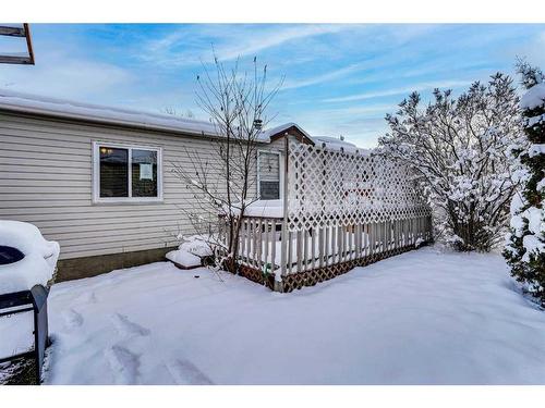 210 Erin Woods Circle Ne, Calgary, AB - Outdoor