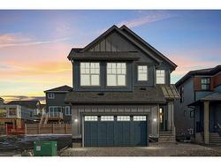 454 Lucas Way NW Calgary, AB T3P 2E8