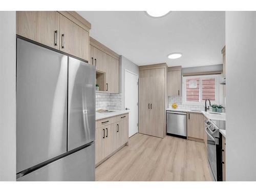 287 Templeside Circle Ne, Calgary, AB - Indoor Photo Showing Kitchen With Stainless Steel Kitchen