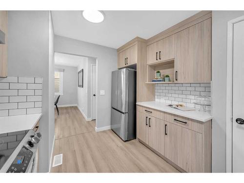 287 Templeside Circle Ne, Calgary, AB - Indoor Photo Showing Kitchen With Stainless Steel Kitchen