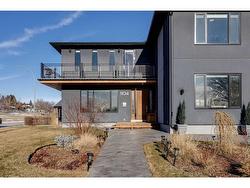 1104 Trafford Drive NW Calgary, AB T2K 2T8