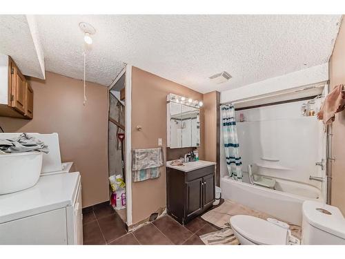 43 Castleridge Way Ne, Calgary, AB - Indoor