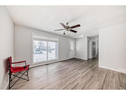 43 Castleridge Way Ne, Calgary, AB - Indoor Photo Showing Other Room