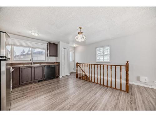 43 Castleridge Way Ne, Calgary, AB - Indoor