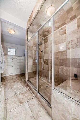 67 Discovery Valley Cove Sw, Calgary, AB - Indoor Photo Showing Bathroom