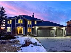 3257 81 Street SW Calgary, AB T3H 5N2