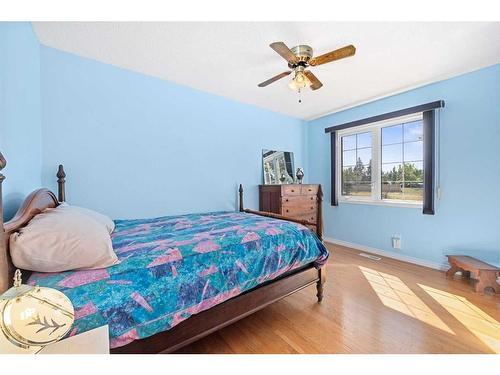 560 Willacy Drive Se, Calgary, AB - Indoor Photo Showing Bedroom