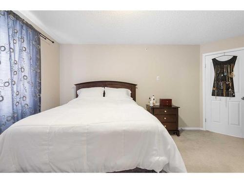 3422-60 Panatella Street Nw, Calgary, AB - Indoor Photo Showing Bedroom