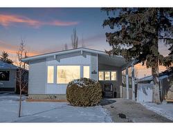 5639 Travis Crescent NE Calgary, AB T2K 3W1