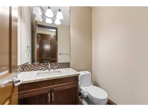 212 Cranarch Circle Se, Calgary, AB - Indoor Photo Showing Bathroom