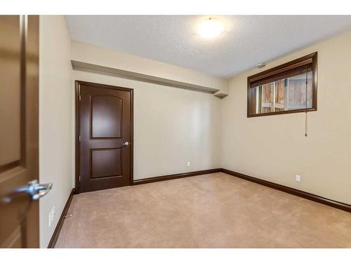 212 Cranarch Circle Se, Calgary, AB - Indoor Photo Showing Other Room