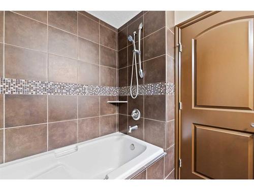 212 Cranarch Circle Se, Calgary, AB - Indoor Photo Showing Bathroom