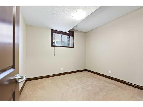 212 Cranarch Circle Se, Calgary, AB - Indoor Photo Showing Other Room