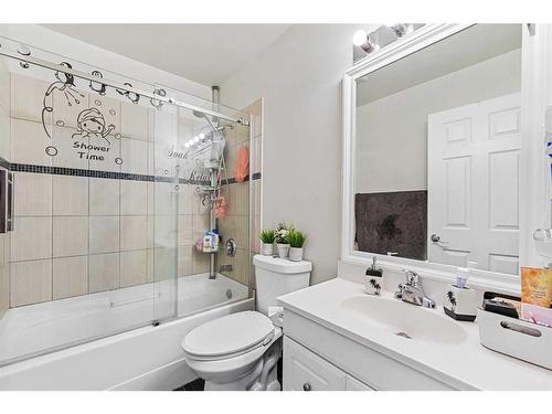 81 Castleglen Road Ne, Calgary, AB - Indoor Photo Showing Bathroom