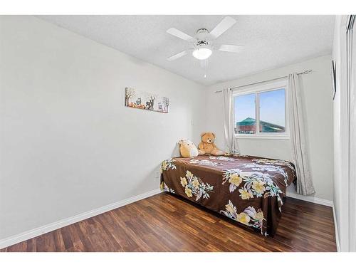 81 Castleglen Road Ne, Calgary, AB - Indoor Photo Showing Bedroom