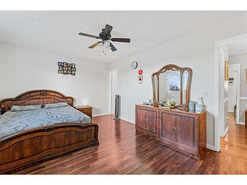 81 Castleglen Road Ne, Calgary, AB - Indoor Photo Showing Bedroom