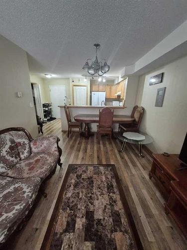 318-92 Saddletree Court Ne, Calgary, AB - Indoor Photo Showing Living Room