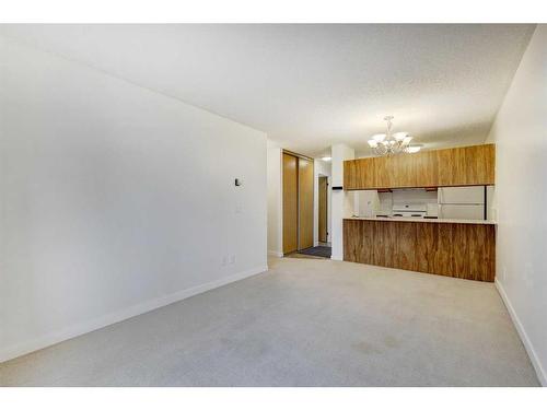 1110-738 3 Avenue Sw, Calgary, AB - Indoor Photo Showing Kitchen