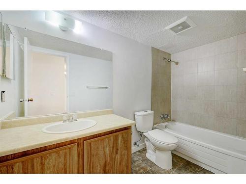 1110-738 3 Avenue Sw, Calgary, AB - Indoor Photo Showing Bathroom