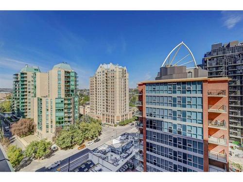 1110-738 3 Avenue Sw, Calgary, AB - Outdoor With Facade