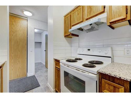 1110-738 3 Avenue Sw, Calgary, AB - Indoor Photo Showing Kitchen