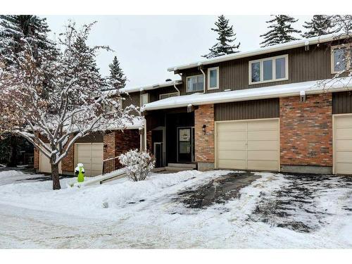 7-10001 Brookpark Boulevard Sw, Calgary, AB - Outdoor