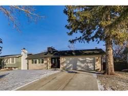 776 Acadia Drive SE Calgary, AB T2J 0C5