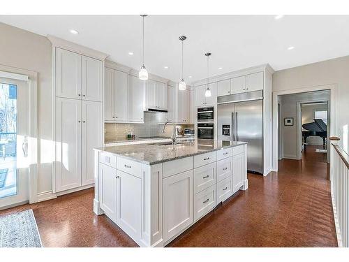 1109 Dorchester Avenue Sw, Calgary, AB - Indoor Photo Showing Kitchen With Upgraded Kitchen