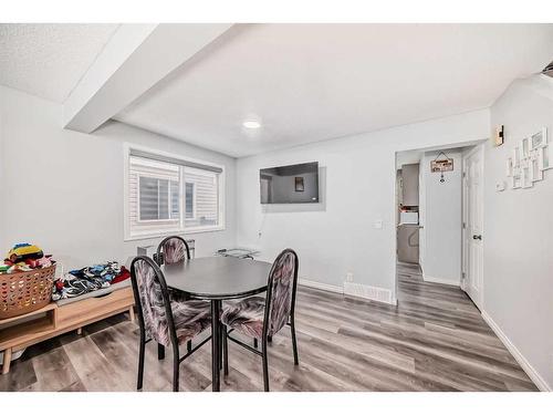 195 Castleridge Drive Ne, Calgary, AB - Indoor Photo Showing Other Room