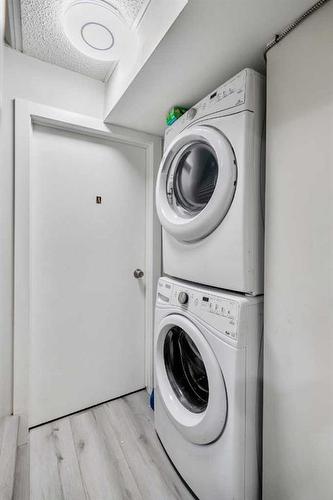 1003 Cameron Avenue Sw, Calgary, AB - Indoor Photo Showing Laundry Room