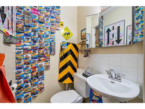 1003 Cameron Avenue Sw, Calgary, AB - Indoor Photo Showing Bathroom