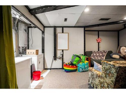 1003 Cameron Avenue Sw, Calgary, AB - Indoor Photo Showing Laundry Room