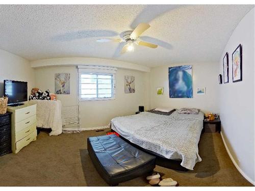 1003 Cameron Avenue Sw, Calgary, AB - Indoor Photo Showing Bedroom