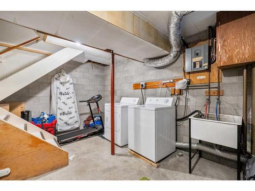 1003 Cameron Avenue Sw, Calgary, AB - Indoor Photo Showing Laundry Room