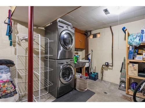 1003 Cameron Avenue Sw, Calgary, AB - Indoor Photo Showing Laundry Room