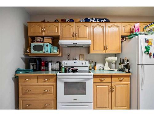 1003 Cameron Avenue Sw, Calgary, AB - Indoor Photo Showing Kitchen