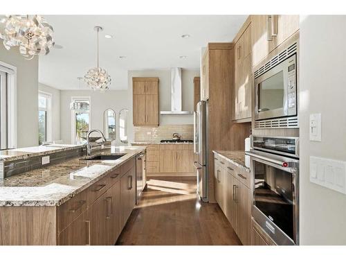 311 Silverado Crest Landing Sw, Calgary, AB - Indoor Photo Showing Kitchen With Upgraded Kitchen