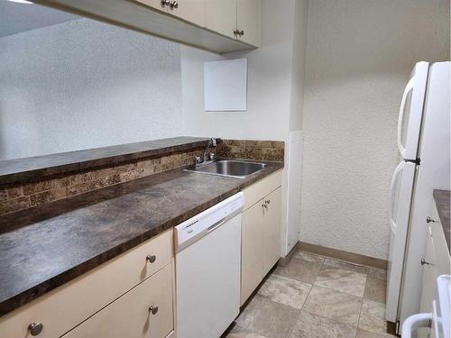 412-221 6 Avenue Se, Calgary, AB - Indoor Photo Showing Kitchen