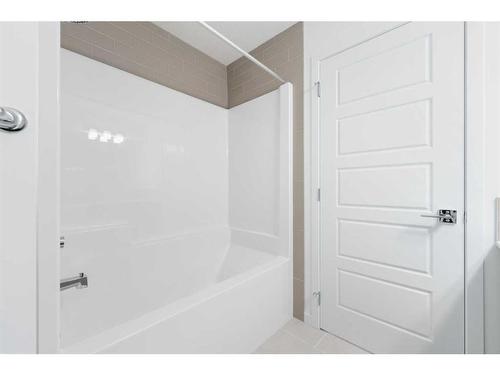 317 Belmont Park Sw, Calgary, AB - Indoor Photo Showing Bathroom