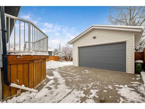 15 Alcock Close, Okotoks, AB - Outdoor With Exterior