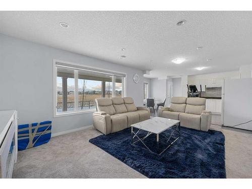 34 Cityscape Bay Ne, Calgary, AB - Indoor Photo Showing Living Room