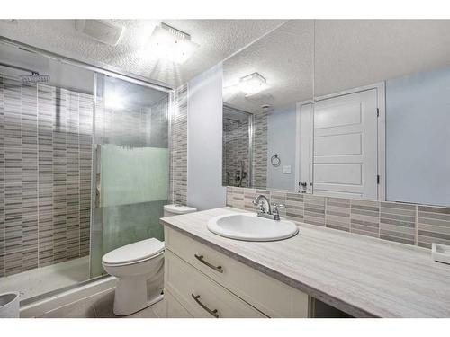 34 Cityscape Bay Ne, Calgary, AB - Indoor Photo Showing Bathroom