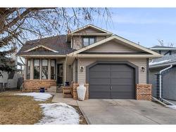 24 Millrise Close SW Calgary, AB T2Y 2T3