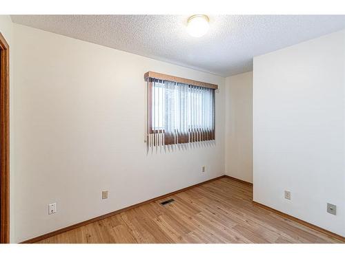 3908 14 Avenue Ne, Calgary, AB - Indoor Photo Showing Other Room