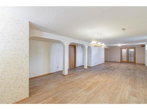 3908 14 Avenue Ne, Calgary, AB - Indoor Photo Showing Other Room