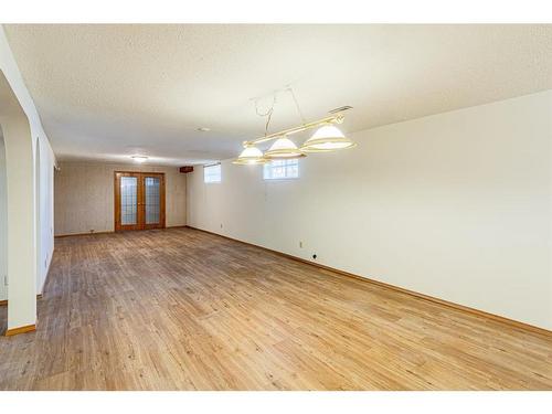 3908 14 Avenue Ne, Calgary, AB - Indoor Photo Showing Other Room