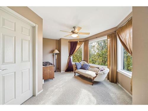 44 Sierra Vista Close Sw, Calgary, AB - Indoor