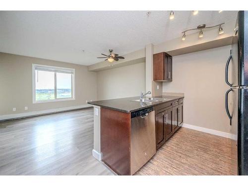 309-355 Taralake Way Ne, Calgary, AB - Indoor Photo Showing Kitchen