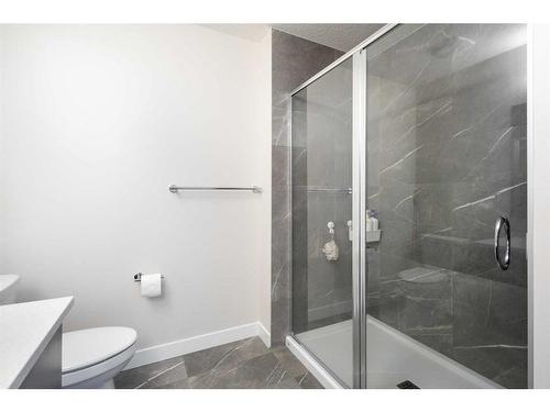 254 Alpine Boulevard Sw, Calgary, AB - Indoor Photo Showing Bathroom