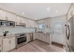 23 Sanderling Rise NW Calgary, AB T3K 3B1